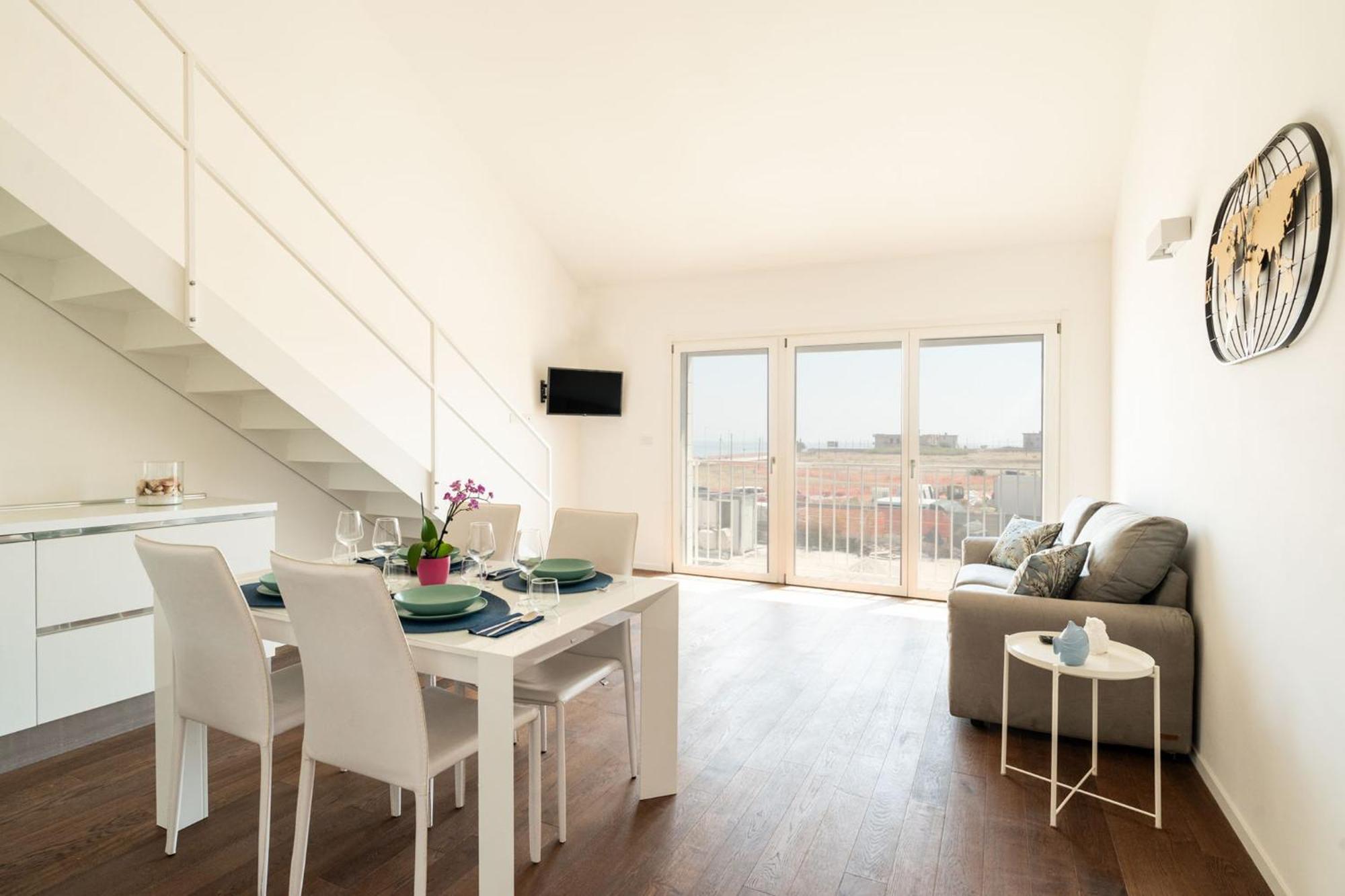 Lolita's Beachfront Loft By Wonderful Italy